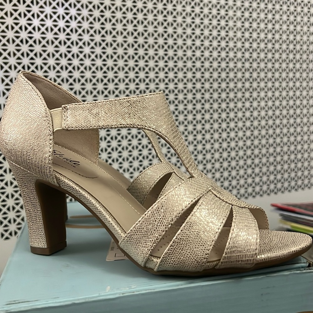 Life Stride Soft System dressy heeled sandals
Platinum Isly Caramel